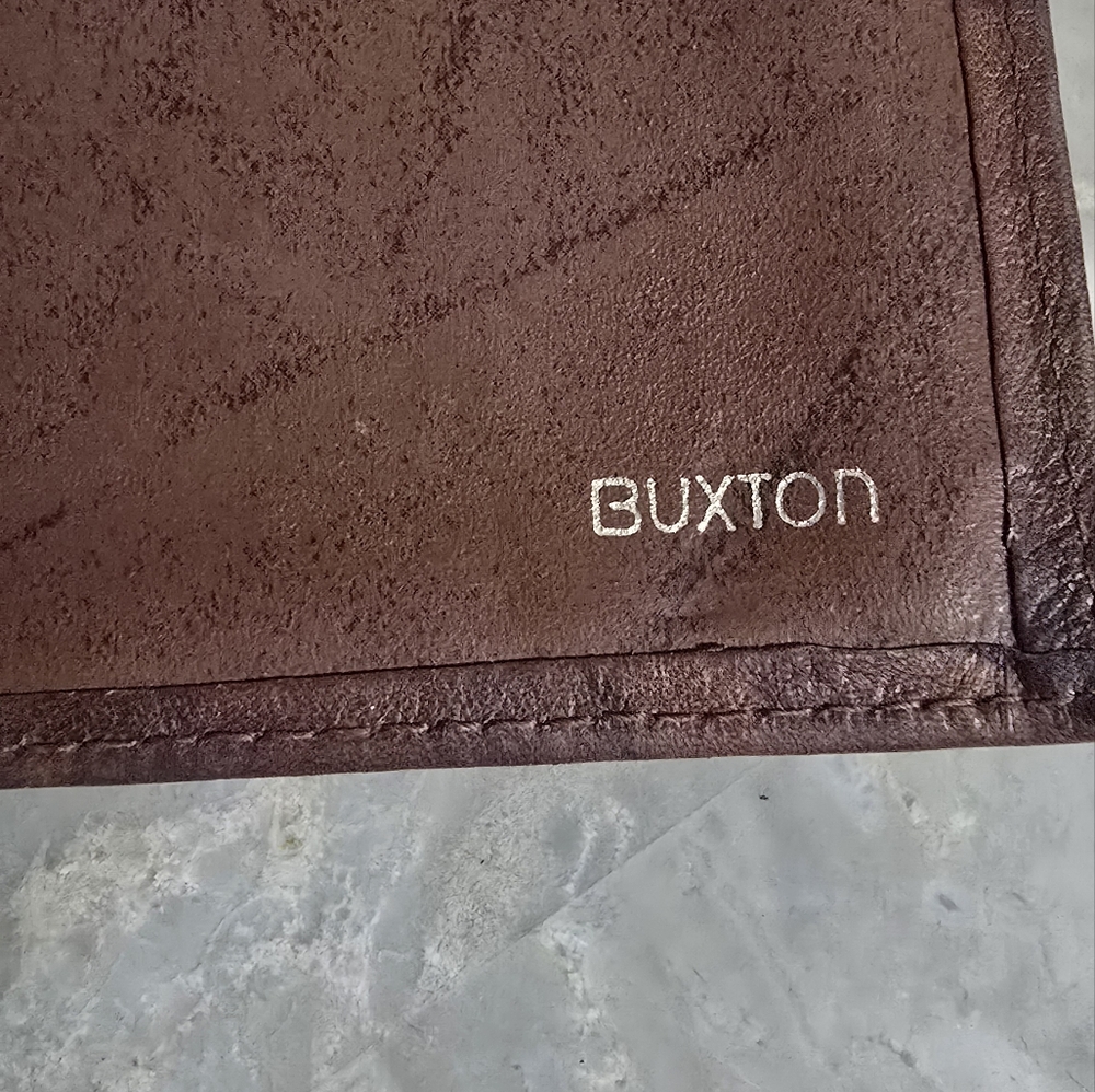 Buxton Top Grain Cowhide Leather Flower Embossed Kisslock Wallet - Picture 11 of 15